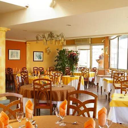 מלון Le Roi Gourmand 2*
