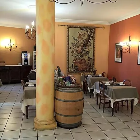 Le Roi Gourmand מלון 2*